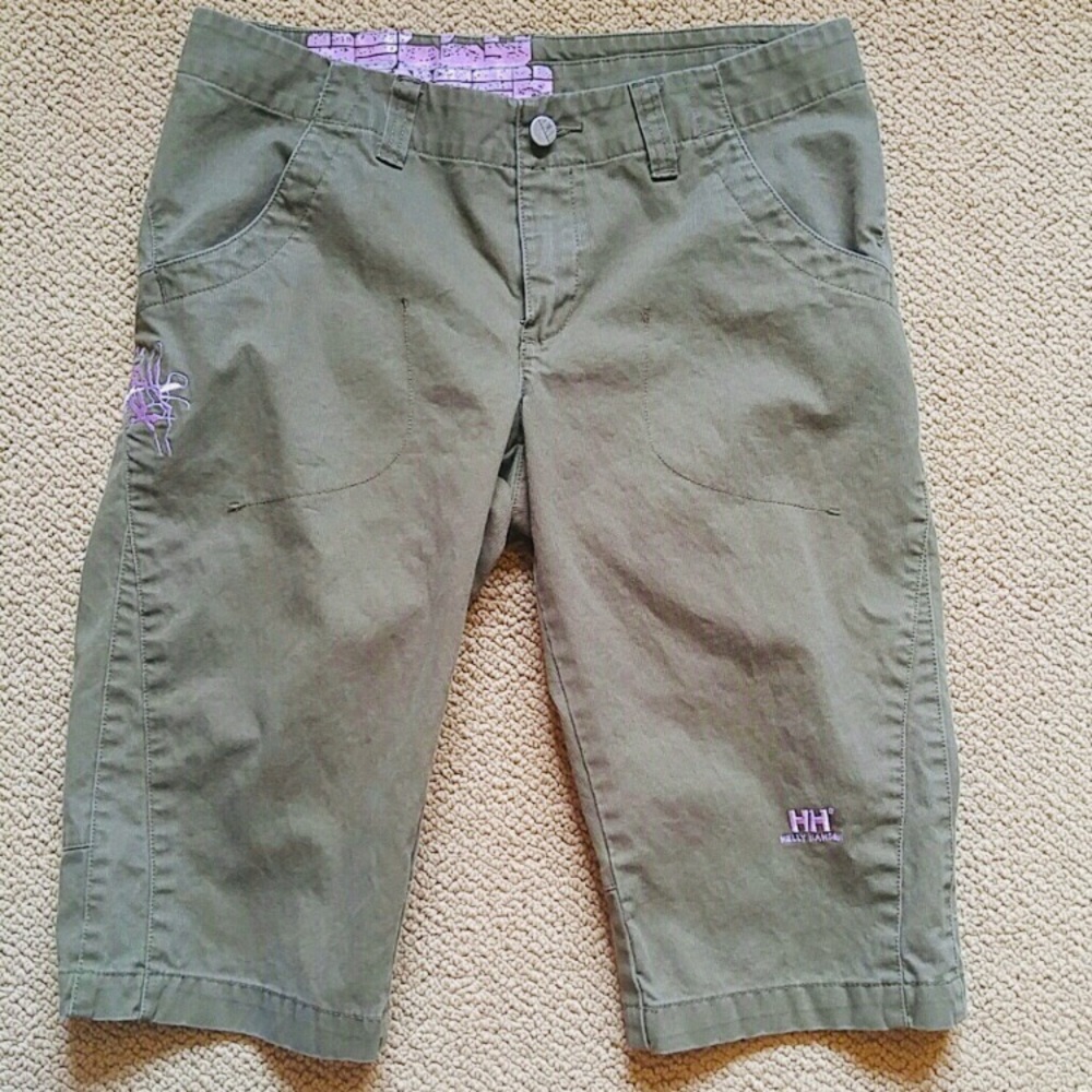FINAL!! Hello Hansen Capri shorts,  green, small